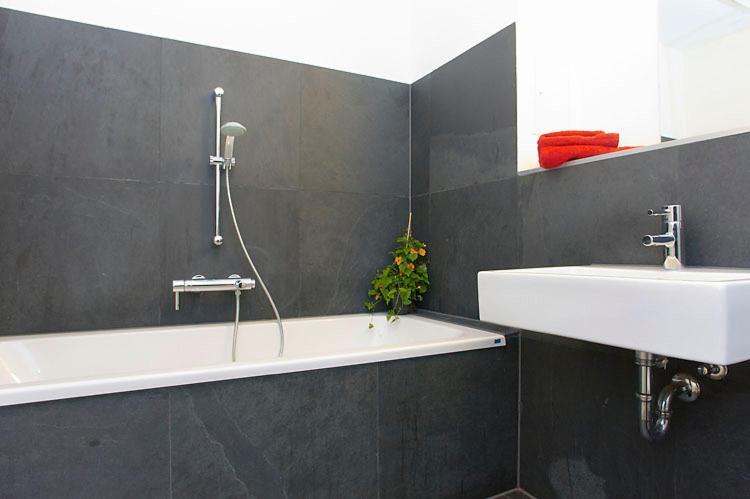 Spacious Studio Apartment Friedrichshain 베를린 객실 사진